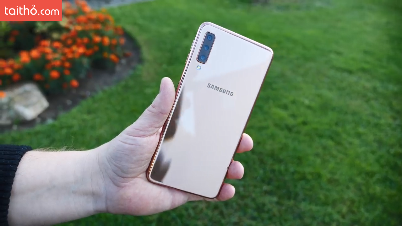 Đánh giá chi tiết Samsung Galaxy A7 2018 - Ảnh 4