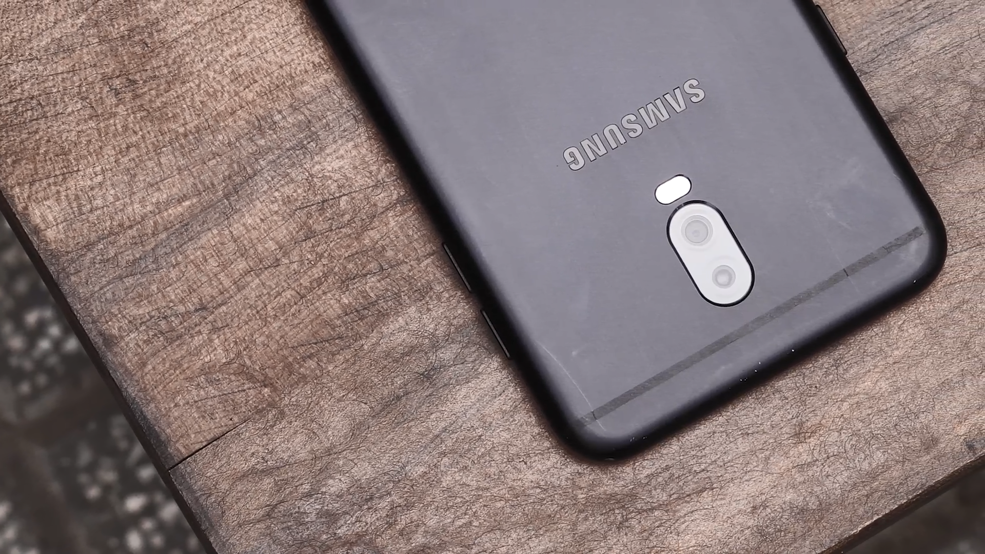Đánh giá chi tiết Samsung Galaxy J7 Plus - Ảnh 10