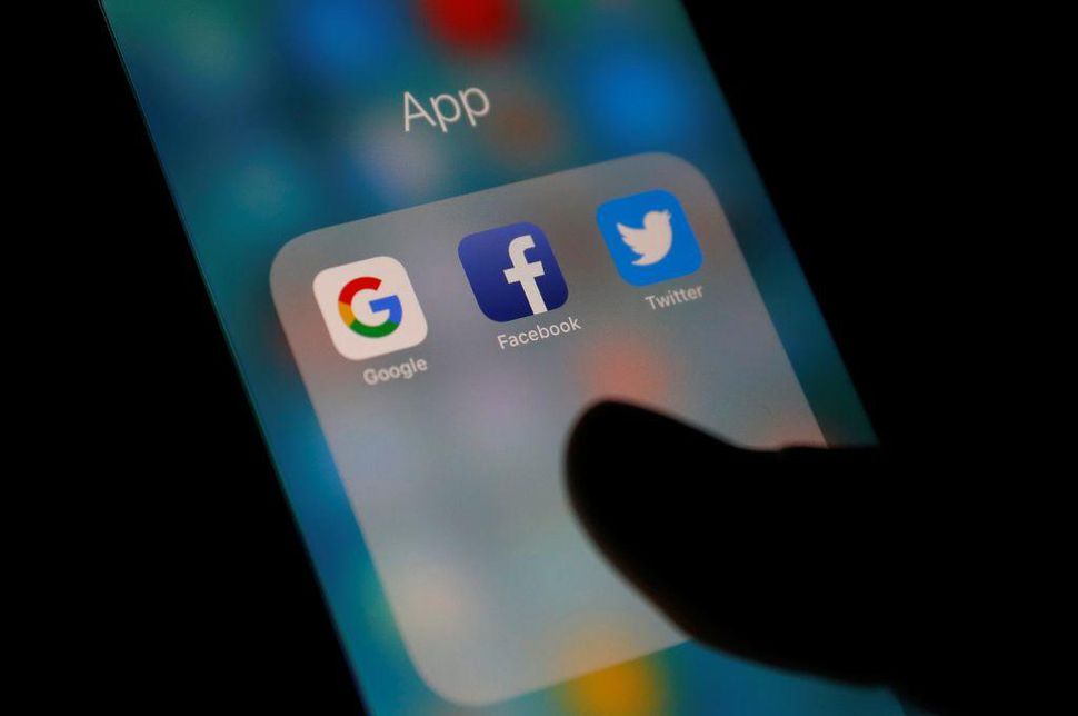 Việt Nam tuyên bố Facebook vi phạm luật an ninh mạng mới