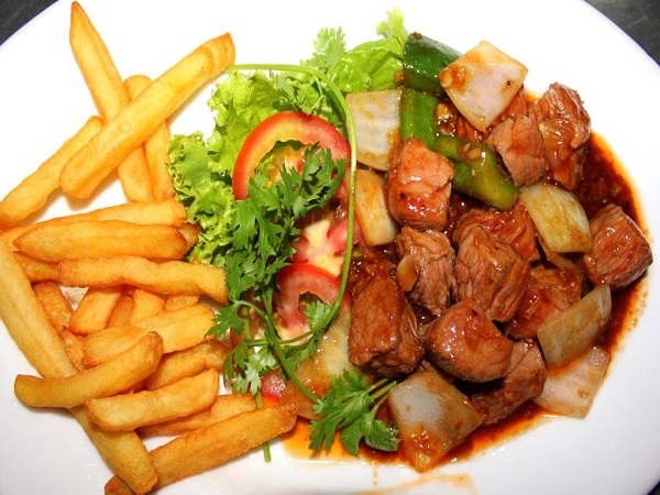 món bò lúc lắc mềm thơm ngon nức mũi