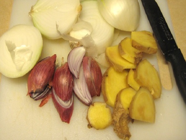 thái gừng, hành tím và hành tây