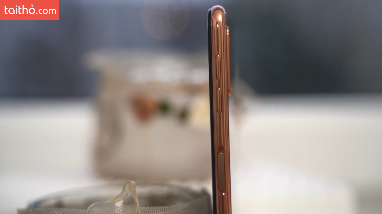 Đánh giá chi tiết Samsung Galaxy A7 2018 - Ảnh 6