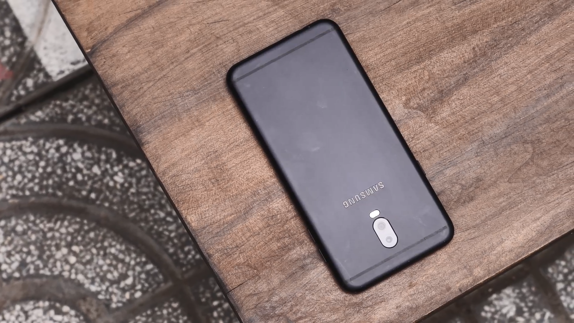 Đánh giá chi tiết Samsung Galaxy J7 Plus - Ảnh 4