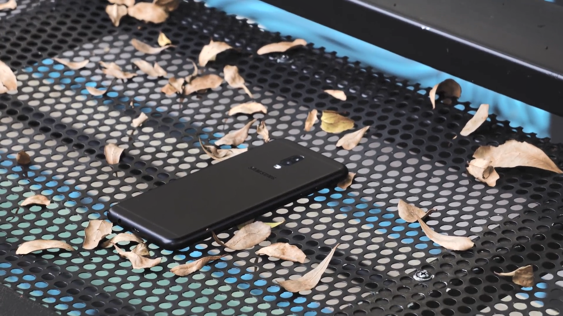 Đánh giá chi tiết Samsung Galaxy J7 Plus - Ảnh 7